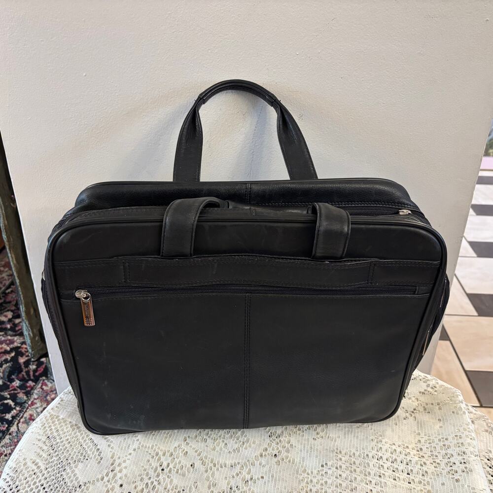 Kenneth Cole Reaction Black Leather Travel And Business Bag